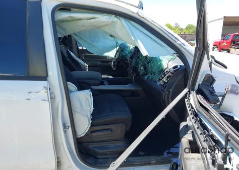 2019 Ram 1500 Big Horn/Lone Star 4X4 5'7 Box z USA, uszkodzony, nr VIN 1C6SRFFT2KN667846